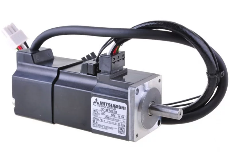 Серводвигатель HC-MFS053B оснащен тормозом